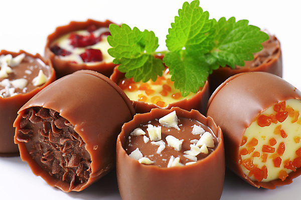 포토 JPG 해외이미지 스튜디오촬영 디저트 근접촬영 사람없음 과자 초콜릿 여러개 달콤 민트 흰배경 해외202004 해외202105 해외포토 음식 뷰포인트 다수 백그라운드 실내 흰색 맛 허브 파일형식