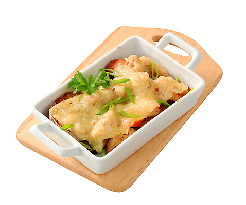 포토 JPG 해외이미지 음식 조각 채소 치즈 도마 마늘 육류 요리 사람없음 식사 저녁식사 치킨 흰색 도자기 자르기 굽기 흰배경 파 점심식사 고립 그라탱 앙트레 절임 캐서롤 해외202004 해외202105 해외포토 컬러 백그라운드 식재료 모션 주방용품 유제품 서양음식 용기_그릇 구이 닭고기요리 파일형식