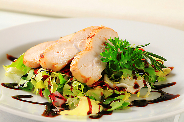 포토 JPG 해외이미지 음식 토마토 채소 건강 육류 요리 사람없음 샐러드 신선 그릴 상추 굽기 슬라이스 칠면조 해외202004 해외202105 해외포토 식재료 조류 주방용품 구이 파일형식