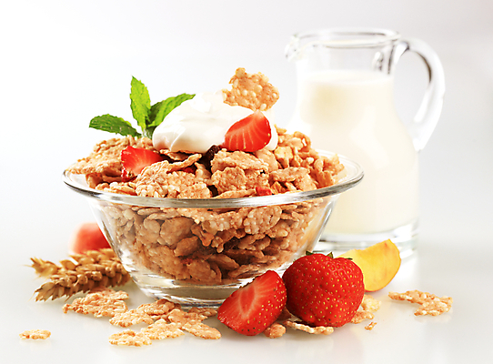 포토 JPG 해외이미지 스튜디오촬영 접시 음식 조각 과일 유리 딸기 건강 식이요법 사람없음 식사 우유 신선 조끼 사발 달콤 아침식사 시리얼 섬유 요거트 유리주전자 건포도 요구르트 채식주의자 해외202004 해외202105 해외포토 식기 재질 포도 주전자 유제품 실내 외투 직물 사기그릇 맛 채식 건과일 파일형식