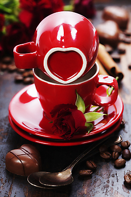 포토 JPG 해외이미지 실내 발렌타인데이 사랑 사람없음 아웃포커스 장미 쌓기 초콜릿 숟가락 원두 커피잔 컵받침 오브젝트 나무바닥 해외202004 해외포토 꽃 감정 커피 모션 데이이벤트 디저트 잔 바닥 촬영기법 수저 내부 받침대 파일형식