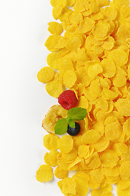 포토 JPG 해외이미지 스튜디오촬영 음식 과일 부분 바나나 사람없음 쌓기 그룹 아침식사 시리얼 흰배경 블루베리 산딸기 머리위 흙더미 건강식 해외202004 해외202105 해외포토 백그라운드 모션 실내 식사 흙 흰색 파일형식 더미