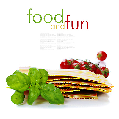 포토 JPG 해외이미지 방울토마토 실내 타이포그라피 사람없음 흰배경 바질 라자냐 카피스페이스 해외202004 해외포토 문자 백그라운드 토마토 내부 공백 흰색 이탈리아음식 파일형식