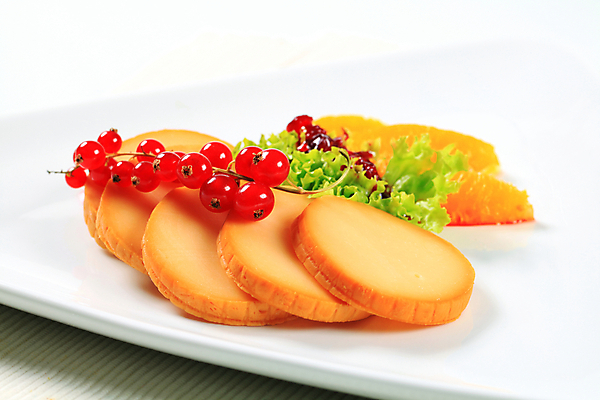 포토 JPG 해외이미지 접시 열매 음식 조각 오렌지 과일 치즈 유제품 사람없음 원형 애피타이저 상추 훈제 편육 해외202004 해외202105 해외포토 도형 식물 식기 채소 육류 파일형식