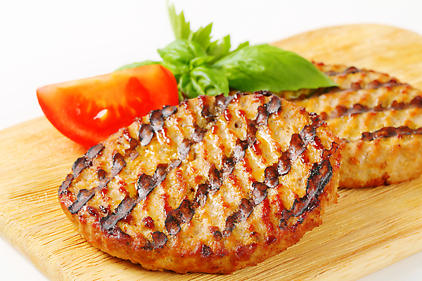 포토 JPG 해외이미지 스튜디오촬영 식물 음식 토마토 채소 도마 돼지고기 요리 사람없음 치킨 소고기 햄버거 그릴 브런치 패티 점심식사 채식주의자 해외202004 해외202105 해외포토 주방용품 패스트푸드 실내 육류 식사 채식 닭고기요리 파일형식