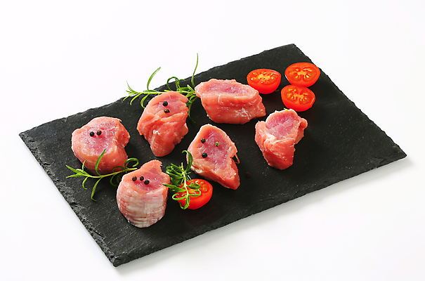 포토 JPG 해외이미지 음식 육류 돼지고기 스테이크 사람없음 검은색 신선 허리 향신료 날것 후추 성분 로즈메리 석판 해외202004 해외202105 해외포토 컬러 식재료 서양음식 신체부위 허브 향미료 파일형식