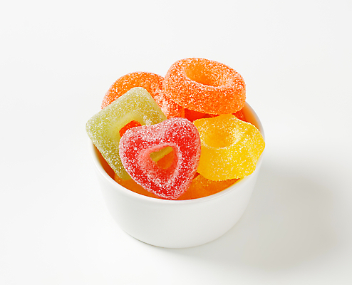 포토 JPG 해외이미지 스튜디오촬영 접시 사람없음 여러개 달콤 흰배경 젤리 해외202004 해외202105 해외포토 식기 다수 백그라운드 디저트 실내 흰색 맛 파일형식