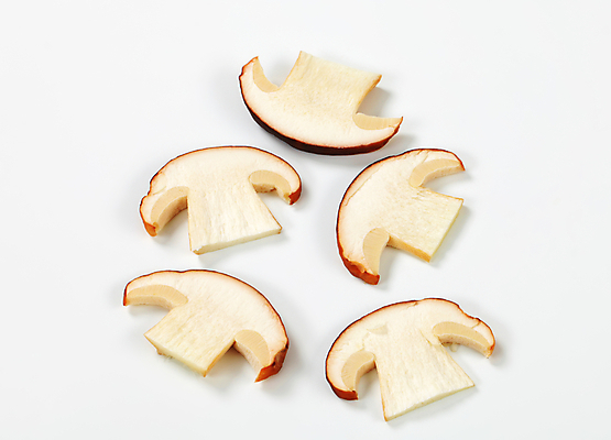 포토 JPG 해외이미지 스튜디오촬영 식재료 단면 실내 사람없음 버섯 흰배경 슬라이스 해외202004 해외202105 해외포토 백그라운드 내부 흰색 파일형식