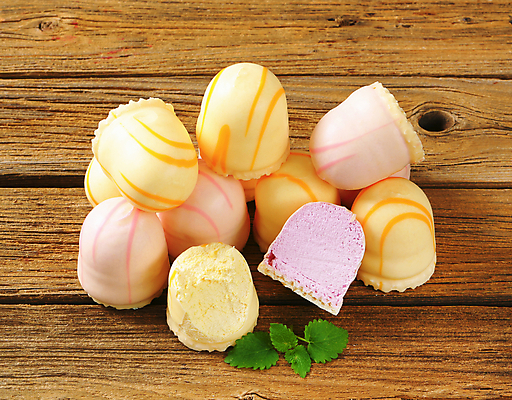 포토 JPG 해외이미지 디저트 사람없음 과자 달콤 마시멜로우 나무배경 해외202004 해외202105 해외포토 음식 백그라운드 맛 파일형식