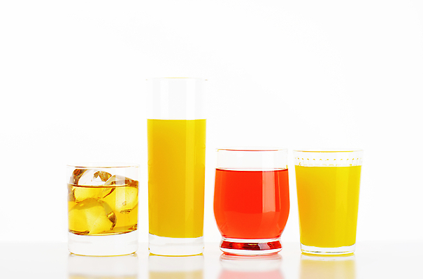 포토 JPG 해외이미지 스튜디오촬영 잔 실내 사람없음 얼음 과일주스 오렌지주스 흰배경 해외202004 해외202105 해외포토 자연요소 식기 백그라운드 과일 내부 주스 흰색 파일형식