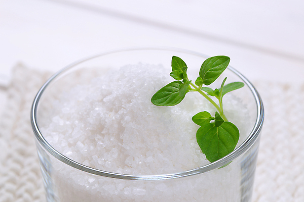 포토 JPG 해외이미지 재료 휴식 사람없음 컵 스파 허브 피부관리 입욕소금 해외202004 해외202105 해외포토 식물 식기 컨셉 뷰티 미용용품 소금 파일형식