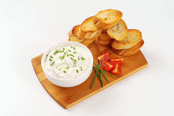 포토 JPG 해외이미지 스튜디오촬영 음식 빵 조각 치즈 유제품 사람없음 펼침 아침식사 바게트 만취 롤 머리위 쪽파 입가심 짠맛 크림치즈 해외202004 해외202105 해외포토 모션 실내 식사 맛 파 술취함 파일형식