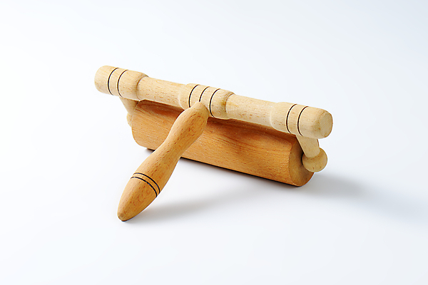 포토 JPG 해외이미지 스튜디오촬영 주방용품 실내 사람없음 목재 오브젝트 흰배경 밀대 해외202004 해외202105 해외포토 나무 생활용품 백그라운드 재료 내부 흰색 파일형식