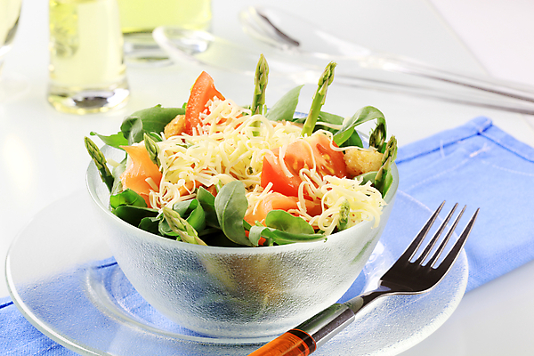 포토 JPG 해외이미지 1 음식 다이어트 토마토 채소 부분 치즈 건강 사람없음 식사 저녁식사 샐러드 신선 사발 상추 아스파라거스 점심식사 섞기 입가심 저지방 채식주의자 크루통 해외202004 해외202105 해외포토 빵 유제품 사기그릇 기름_음식 채식 파일형식