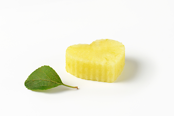 포토 JPG 해외이미지 스튜디오촬영 모양 음식 조각 과일 디저트 사람없음 하트 신선 사과 자르기 흰배경 날것 해외202004 해외202105 해외포토 백그라운드 모션 실내 흰색 파일형식