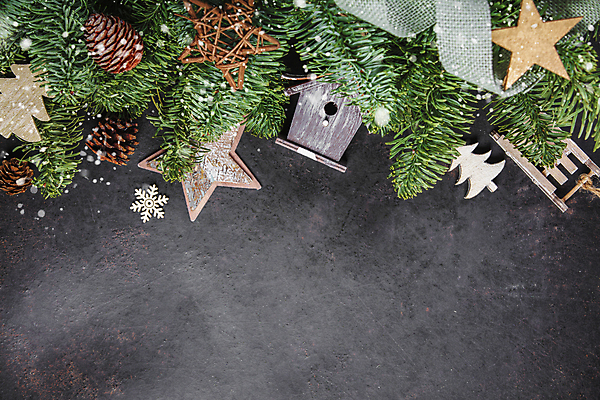 포토 JPG 해외이미지 별 리본 잎 크리스마스장식 크리스마스 크리스마스용품 검은배경 눈꽃 실내 사람없음 목재 눈송이 솔방울 새장 트리모양 카피스페이스 크리스마스배경 해외202004 해외포토 자연요소 모양 나무 식물 기념일 백그라운드 재료 눈_날씨 내부 크리스마스트리 검은색 공백 용품 케이지 파일형식