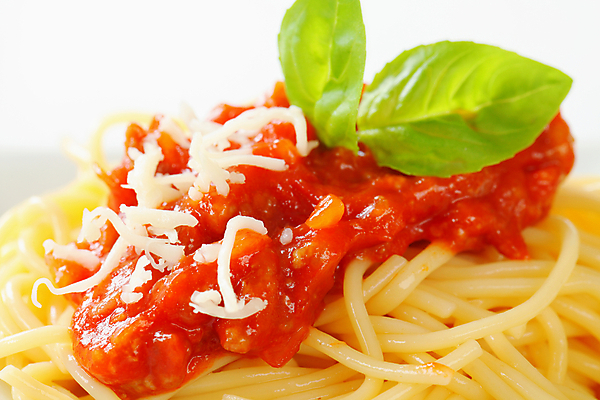 포토 JPG 해외이미지 접시 음식 토마토 채소 치즈 파스타 스파게티 육류 요리 사람없음 소고기 면 인스턴트 묘사 바질 다진 볼로냐 해외202004 해외202105 해외포토 식기 식재료 유제품 서양음식 파일형식