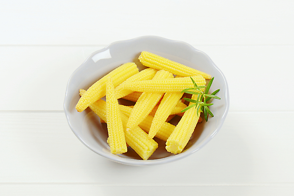 포토 JPG 해외이미지 그릇 실내 사람없음 흰배경 베이비콘 해외202004 해외202105 해외포토 식기 백그라운드 옥수수 내부 흰색 파일형식