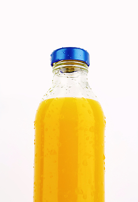 포토 JPG 해외이미지 스튜디오촬영 유리병 실내 사람없음 오렌지주스 흰배경 해외202004 해외202105 해외포토 백그라운드 병_용기 내부 흰색 과일주스 파일형식