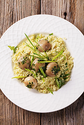 포토 JPG 해외이미지 접시 음식 반찬 건강 요리 사람없음 목재 식사 저녁식사 버섯 샐러드 시골 인스턴트 머리위 레시피 파 점심식사 루꼴라 입가심 저지방 채식주의자 비건 페스토 해외202004 해외202105 해외포토 나무 식기 채소 재료 소스_음식 기름_음식 채식 파일형식