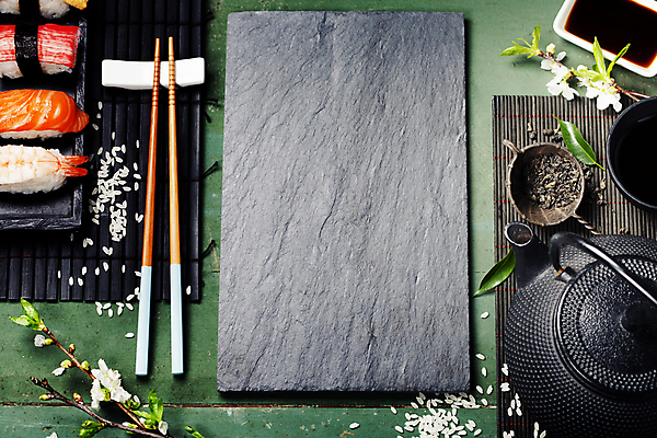 포토 JPG 해외이미지 스튜디오촬영 젓가락 실내 사람없음 하이앵글 초밥 찻주전자 모듬초밥 일본음식 플랫레이 해외202004 해외포토 음식 뷰포인트 주전자 수저 내부 플랫 모듬 파일형식