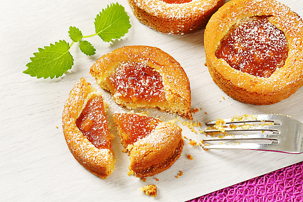 포토 JPG 해외이미지 스튜디오촬영 음식 과일 디저트 사람없음 쿠키 케이크 원형 달콤 사과 작음 잼 굽기 가득함 미니 해외202004 해외202105 해외포토 도형 실내 소스_음식 맛 크기 구이 파일형식