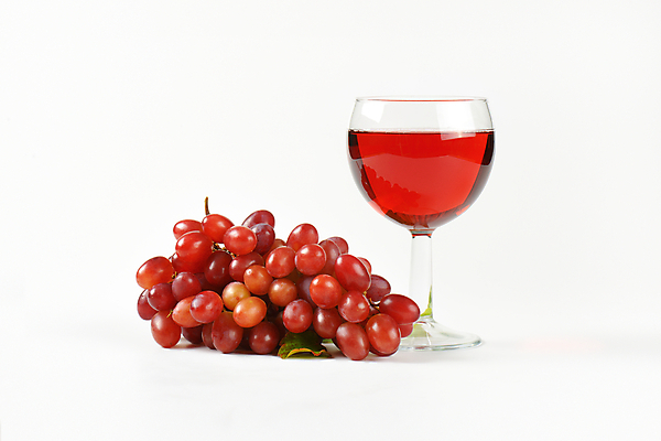 포토 JPG 해외이미지 와인잔 포도 한잔 실내 사람없음 와인 흰배경 해외202004 해외202105 해외포토 1 백그라운드 술잔 과일 주류 내부 흰색 파일형식