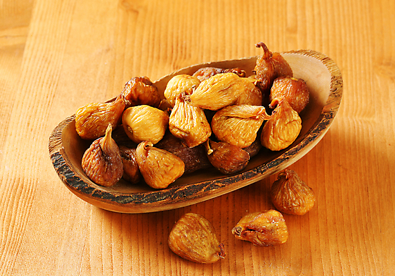 포토 JPG 해외이미지 스튜디오촬영 접시 음식 과일 건조 쟁반 사람없음 목재 시골 사발 달콤 천 유기농 목각 무화과 내추럴 수공예품 스페인요리 해외202004 해외202105 해외포토 나무 식기 웰빙 재료 실내 직물 사기그릇 스페인 맛 공예품 파일형식