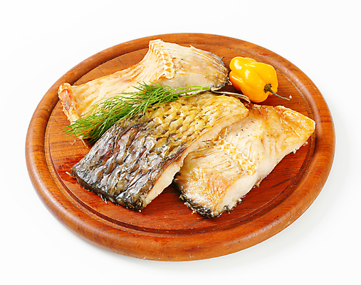 포토 JPG 해외이미지 스튜디오촬영 음식 조각 뼈 도마 건강 어류 사람없음 목재 원형 굽기 흰배경 잉어 점심식사 딜 앙트레 해외202004 해외202105 해외포토 도형 나무 백그라운드 재료 주방용품 실내 식사 수중동물 흰색 구이 파일형식