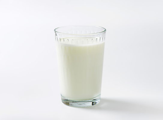 포토 JPG 해외이미지 한잔 실내 사람없음 우유 흰배경 우유잔 해외202004 해외202105 해외포토 1 백그라운드 잔 유제품 내부 흰색 파일형식