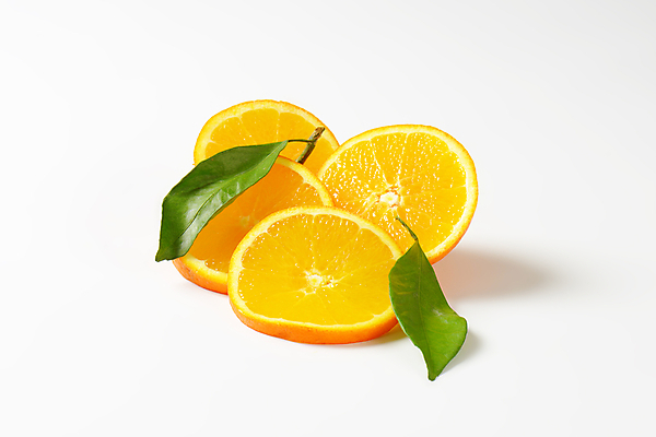 포토 JPG 해외이미지 스튜디오촬영 잎 오렌지 귤 사람없음 신선 흰배경 해외202004 해외202105 해외포토 식물 백그라운드 과일 실내 흰색 파일형식