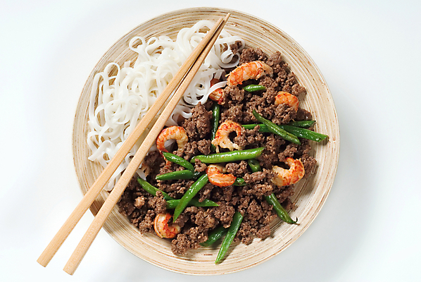 포토 JPG 해외이미지 접시 젓가락 조개 새우 요리 동양인 사람없음 식사 저녁식사 중국 면 고급 먹기 해산물 준비 머리위 점심식사 꼬투리 해외202004 해외202105 해외포토 식기 아시아 컨셉 모션 어패류 수저 갑각류 인종 파일형식