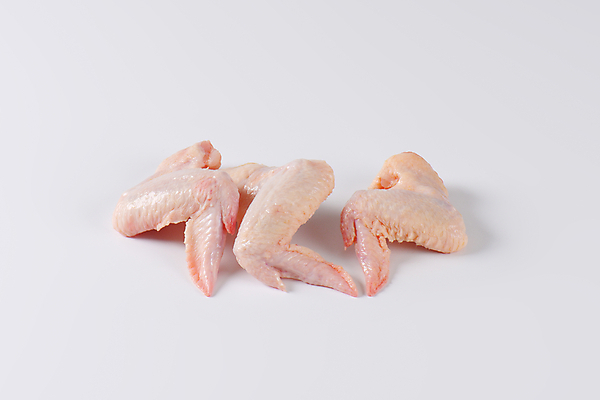 포토 JPG 해외이미지 스튜디오촬영 실내 생고기 사람없음 닭고기 신선 세개 흰배경 날것 닭날개 생닭 해외202004 해외202105 해외포토 백그라운드 육류 3 내부 흰색 닭 파일형식