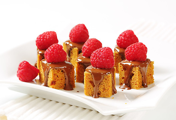 포토 JPG 해외이미지 사람없음 산딸기 초코시럽 진저쿠키 해외202004 해외202105 해외포토 과일 쿠키 초콜릿 시럽 파일형식