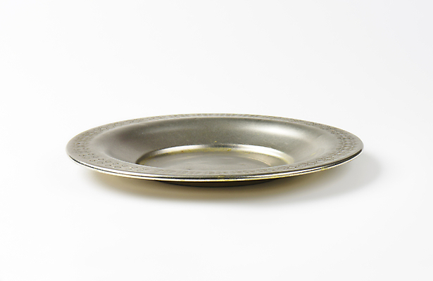 포토 JPG 해외이미지 스튜디오촬영 무료이미지 1 식기 접시 사람없음 장식 금속 수확 골동품 원형 컵받침 오브젝트 부식 싱글 흰배경 옛날 중고 해외202004 해외202105 해외포토 도형 백그라운드 농업 재질 실내 흰색 받침대 파일형식 무료콘텐츠