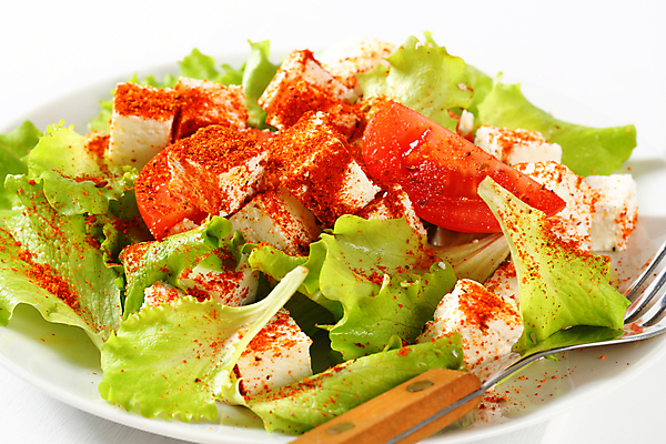 포토 JPG 해외이미지 스튜디오촬영 접시 음식 토마토 채소 재료 치즈 유제품 건강 사람없음 샐러드 신선 양념 상추 큐브 향신료 주사위 유기농 날것 페타치즈 해외202004 해외202105 해외포토 식기 웰빙 실내 향미료 파일형식