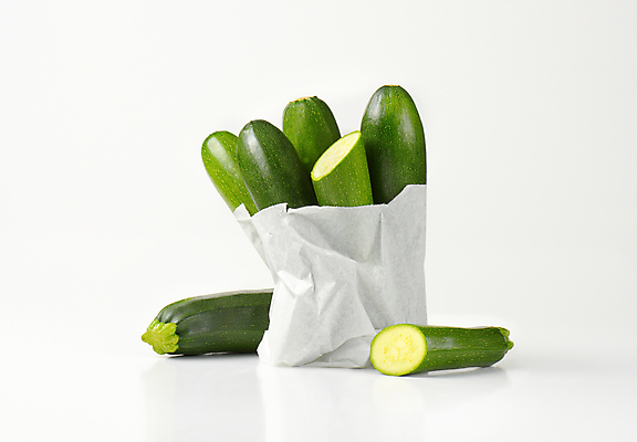 포토 JPG 해외이미지 스튜디오촬영 음식 채소 호박 사람없음 초록색 농작물 신선 그룹 흰배경 날것 국산 스쿼시 흙더미 숙성 주키니 해외202004 해외202105 해외포토 스포츠 컬러 백그라운드 농업 실내 구기 흙 흰색 파일형식 더미