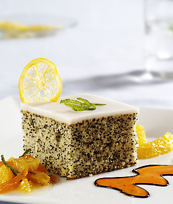 포토 JPG 해외이미지 음식 조각 과일 디저트 사람없음 케이크 얼음 대접 고명 달콤 맛 굽기 레몬 정사각형 정물화 프로스팅 맛있는 해외202004 해외202105 스펀지케이크 해외포토 자연요소 도형 컨셉 구이 그림 제빵 파일형식