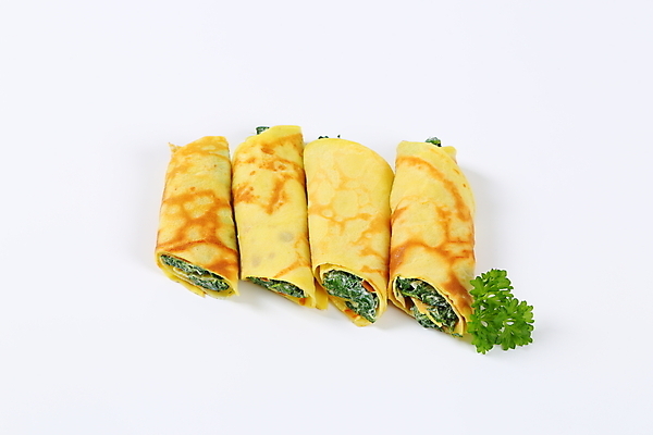 포토 JPG 해외이미지 실내 사람없음 흰배경 시금치 크레이프 리코타치즈 해외202004 해외202105 해외포토 백그라운드 채소 디저트 치즈 내부 흰색 파일형식