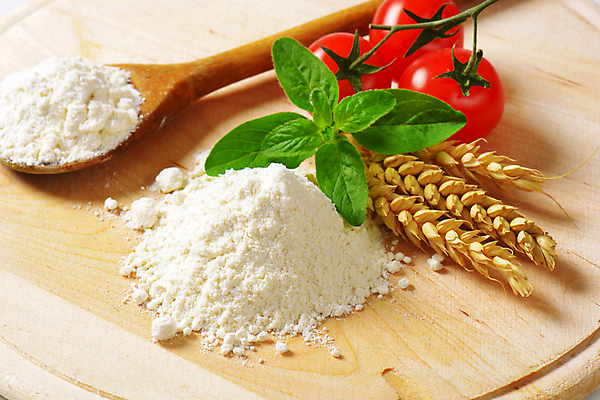 포토 JPG 해외이미지 스튜디오촬영 음식 토마토 재료 도마 사람없음 목재 쌓기 흰색 원형 가루 굽기 날것 밀가루 나무숟가락 흙더미 녹말 땅바닥 음식준비 정물화 해외202004 해외202105 해외포토 도형 나무 컬러 채소 모션 주방용품 바닥 실내 숟가락 흙 구이 준비 그림 파일형식 더미