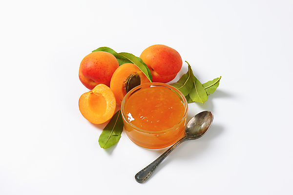 포토 JPG 해외이미지 스튜디오촬영 그릇 잎 사람없음 숟가락 달콤 흰배경 살구 살구잼 해외202004 해외202105 해외포토 식물 식기 백그라운드 과일 수저 실내 흰색 맛 잼 파일형식