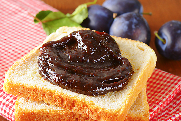 포토 JPG 해외이미지 스튜디오촬영 실내 근접촬영 사람없음 식탁보 식빵 과일잼 서양자두 해외202004 해외202105 해외포토 빵 뷰포인트 내부 잼 파일형식