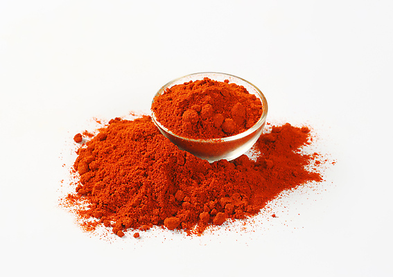 포토 JPG 해외이미지 고추 실내 사람없음 흰배경 유리그릇 고춧가루 해외202004 해외202105 해외포토 그릇 백그라운드 채소 유리 내부 흰색 가루 파일형식