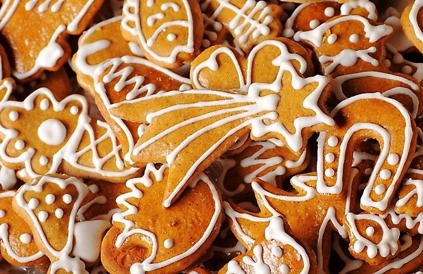 포토 JPG 해외이미지 음식 크리스마스 사람없음 장식 쿠키 과자 얼음 흰색 대접 그룹 달콤 설탕 굽기 묘사 핸드메이드 프로스팅 해외202004 해외202105 해외포토 자연요소 기념일 컬러 디저트 맛 구이 제빵 파일형식