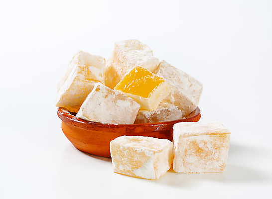 포토 JPG 해외이미지 스튜디오촬영 접시 사람없음 쌓기 사각형 달콤 로쿰 슈가파우더 해외202004 해외202105 해외포토 도형 식기 모션 디저트 실내 맛 터키음식 파일형식