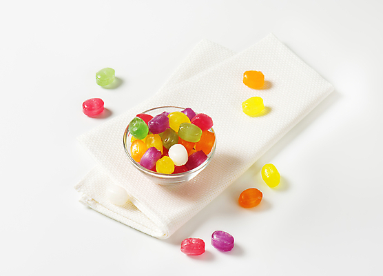 포토 JPG 해외이미지 스튜디오촬영 사탕 사람없음 컬러풀 쌓기 달콤 유리그릇 해외202004 해외202105 해외포토 그릇 컬러 모션 유리 디저트 실내 맛 파일형식