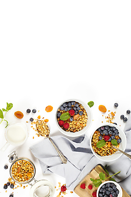 포토 JPG 해외이미지 그릇 유리병 곡류 실내 사람없음 하이앵글 숟가락 시리얼 흰배경 블루베리 산딸기 요거트 건과일 나무도마 카피스페이스 그래놀라 해외202004 해외포토 식기 음식 뷰포인트 백그라운드 과일 병_용기 유제품 건조 도마 수저 내부 목재 공백 흰색 파일형식