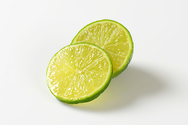 포토 JPG 해외이미지 스튜디오촬영 사람없음 신선 흰배경 슬라이스 라임 해외202004 해외202105 해외포토 백그라운드 과일 실내 흰색 파일형식