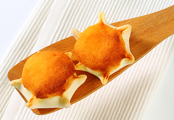 포토 JPG 해외이미지 스튜디오촬영 음식 주방용품 디저트 부활절 치즈 사람없음 목재 쿠키 케이크 튀김 달콤 작음 굽기 주걱 폭식 페스츄리 리코타치즈 해외202004 해외202105 해외포토 나무 기념일 빵 생활용품 재료 유제품 실내 맛 크기 구이 파일형식