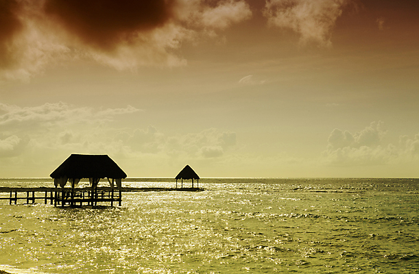 포토 JPG 해외이미지 모래 바다 섬 여행 자연 하늘 열대 멕시코 풍경 사람없음 야외 여름 쌓기 항구 낭만 전원 휴양지 유카탄 해외202004 해외202105 해외포토 계절 컨셉 북아메리카 교통시설 모션 장소 전기에너지 생태계 파일형식